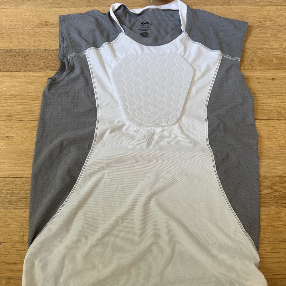 McDavid Heart Guard for Baseball/Football, mens size medium NWT